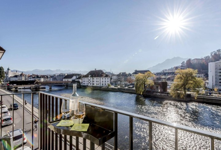 卢塞恩旅游城市大酒店(The Tourist City & River Hotel Luzern)