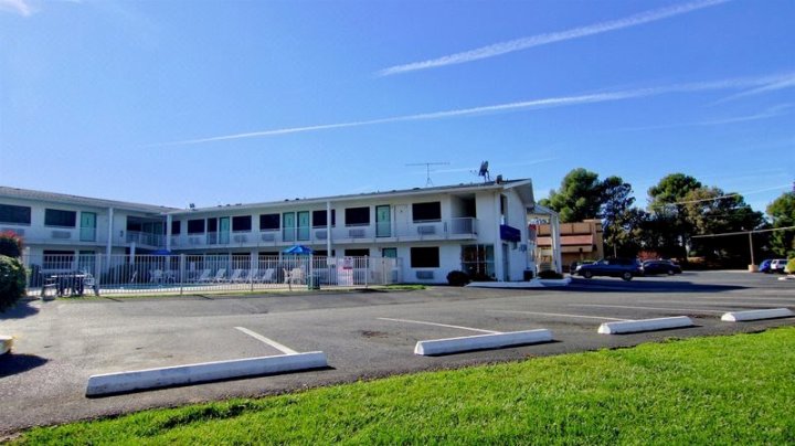 奇科6号汽车旅馆(Motel 6-Chico, CA)
