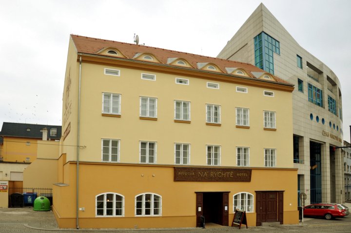 皮沃瓦纳莱切酒店(Pivovar Hotel Na Rychtě)