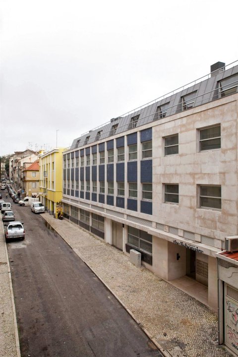里斯波奈尔公寓酒店(The Lisbonaire Apartments)