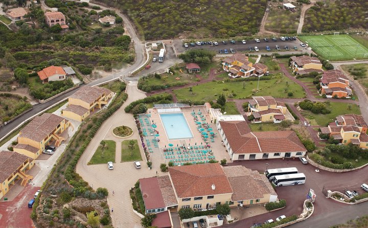 拜亚阿兰斯俱乐部酒店(Hotel Baja Aranzos)