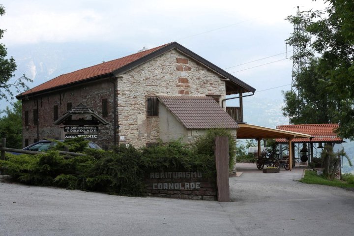 康诺拉德农家乐(Agriturismo Cornolade)