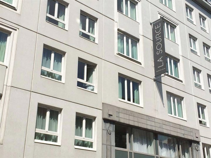 路易斯区喷泉公寓式酒店(Aparthotel Residence La Source - Quartier Louise)