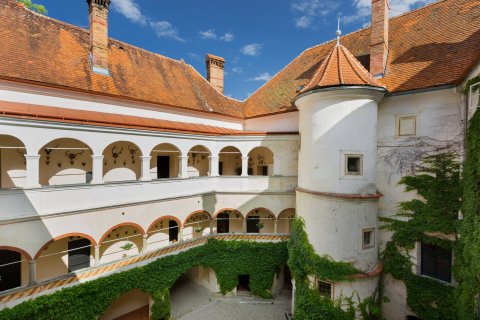 斯豪乐斯尔内吉酒店(Schloss Ernegg)