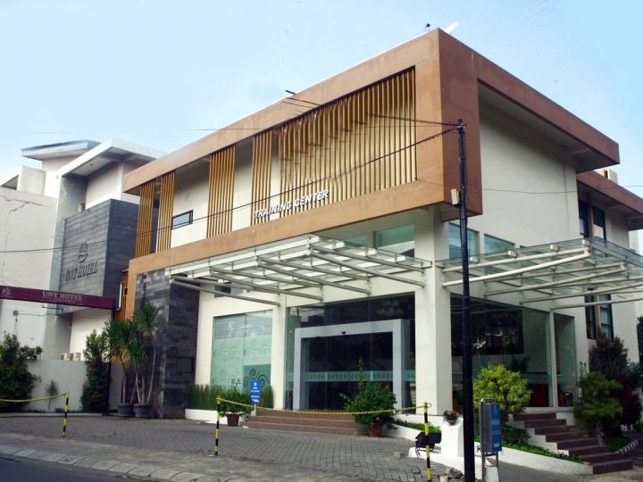 科伦波康普列卡朗码朗尼达酒店 - UNY 酒店(Nida Rooms Colombo Komplek Karang Marang at Uny Hotel)