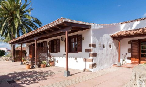 Finca El Picacho Apartments in The Countryside 2 Km from The Beach