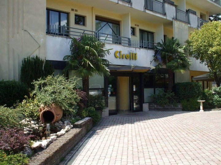 圣艾利亚酒店(Hotel Sant'Elia)