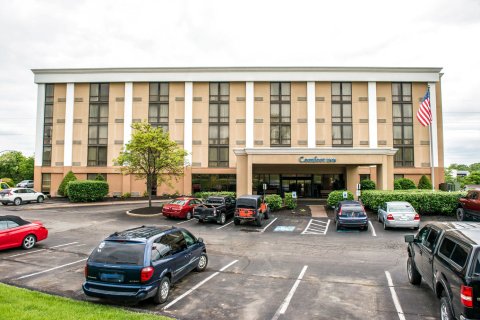 蔓越莓乡舒适酒店(Comfort Inn Cranberry Township)