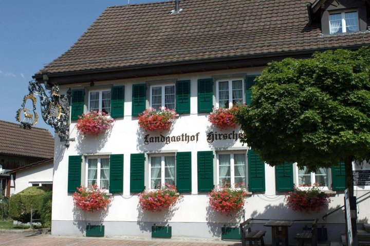 兰德卡斯福和顺酒店(Hotel Landgasthof Hirschen)