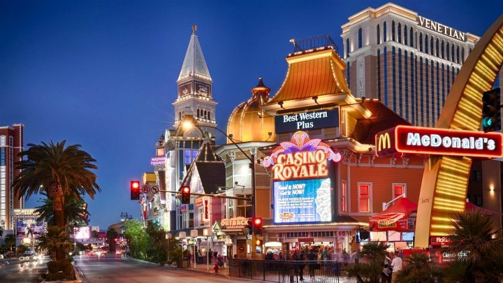 贝斯特韦斯特优质皇家娱乐场酒店 - 拉斯维加斯中心大道(Best Western Plus Casino Royale - Center Strip)