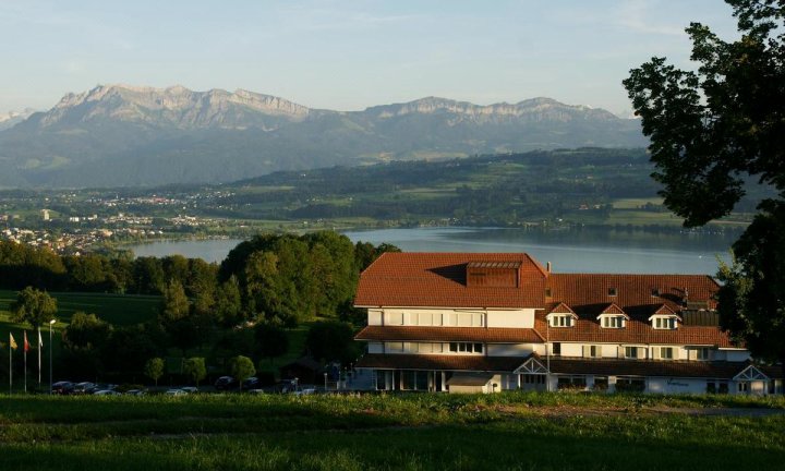 博赫尔森酒店及餐厅(Hotel Restaurant Vogelsang)