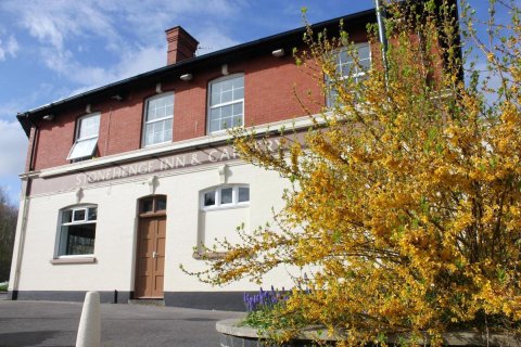 巨石阵旅馆及牧羊人小屋民宿(Stonehenge Inn & Shepherds Huts)