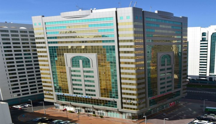 阿布扎比广场酒店式公寓(Abu Dhabi Plaza Hotel Apartments)