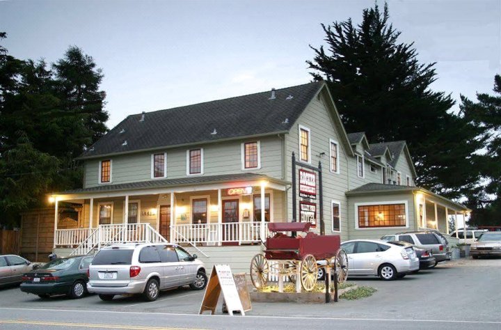 福特谷酒店(Valley Ford Hotel)