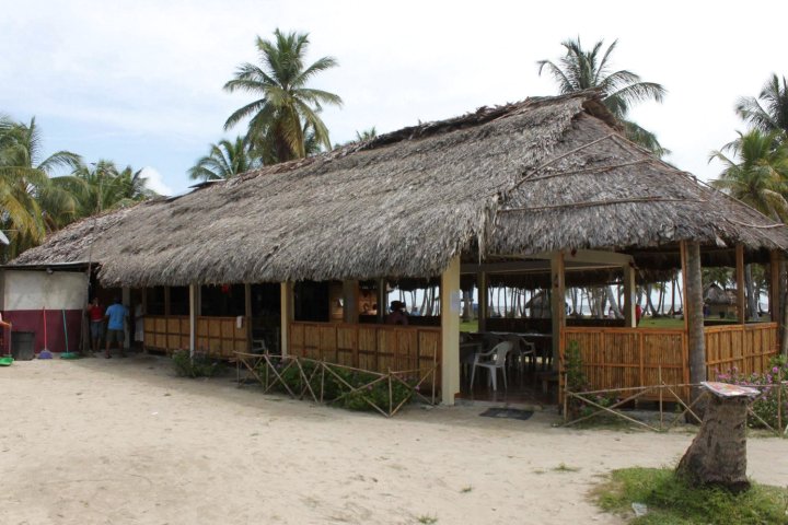 阿古加小屋(Cabañas Isla Aguja)