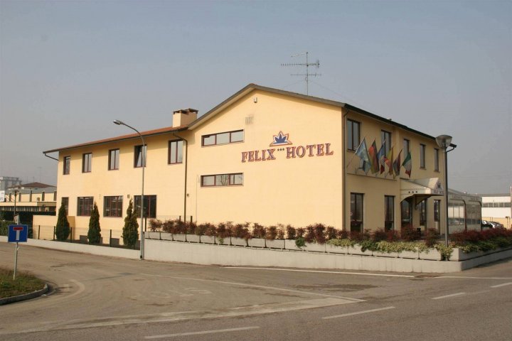 费利克斯酒店(Felix Hotel)