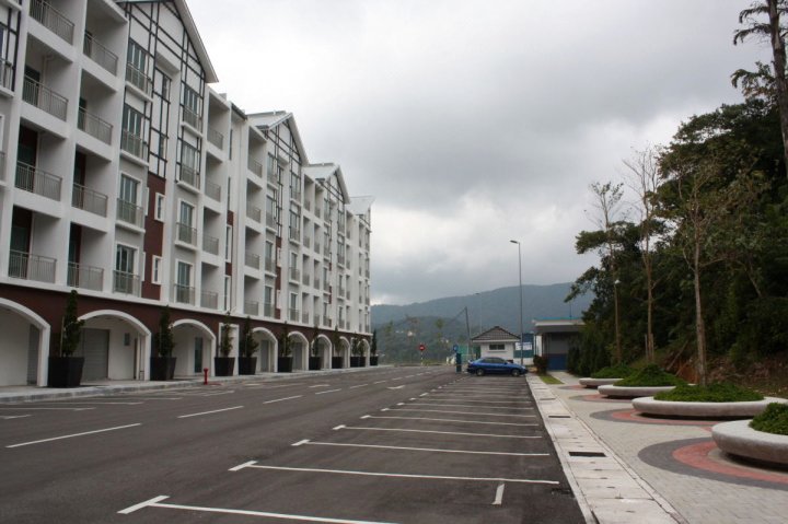 卡梅伦黄金山度假村(Cameron Golden Hills Resort)