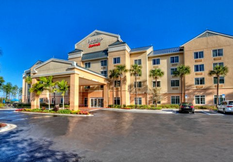 温彻斯特费尔菲尔德套房酒店(Fairfield Inn and Suites by Marriott Naples)