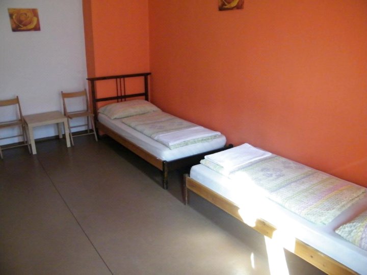 兹丽尼旅舍(Zrínyi Hostel)