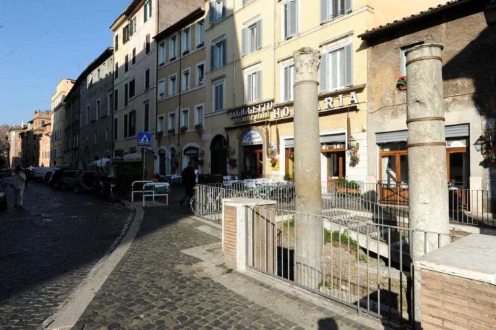 罗马赫托可爱公寓酒店(Lovely Rome Apartments Ghetto)