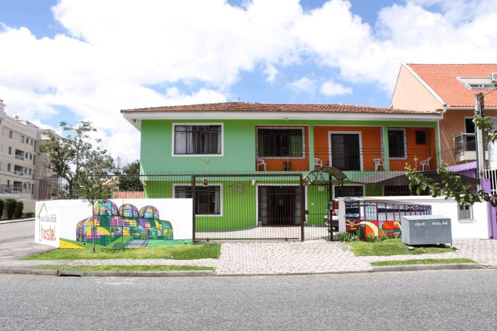 库里蒂巴卡萨旅馆(Curitiba Casa Hostel)