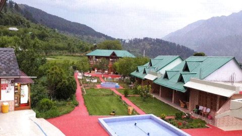 Beautiful Cottage with Pleasant Rooms in Hills of Parvati Valley
