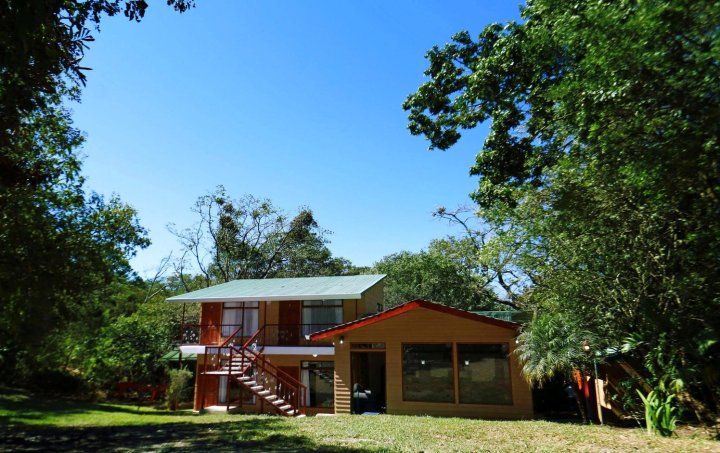 蒙特贝尔德梦想旅馆(Dreams Lodge Monteverde)