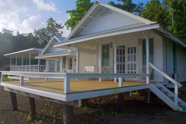 漂流木度假村(Driftwood Resort)