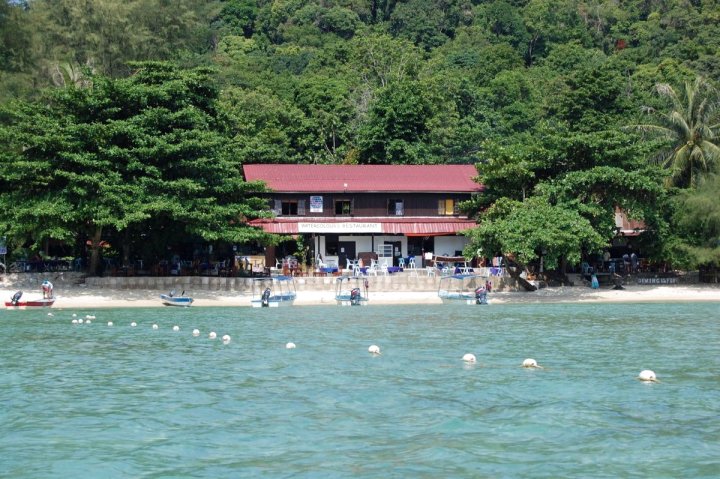 水色度假村暨潜水中心(Watercolours Resort & Dive Centre)