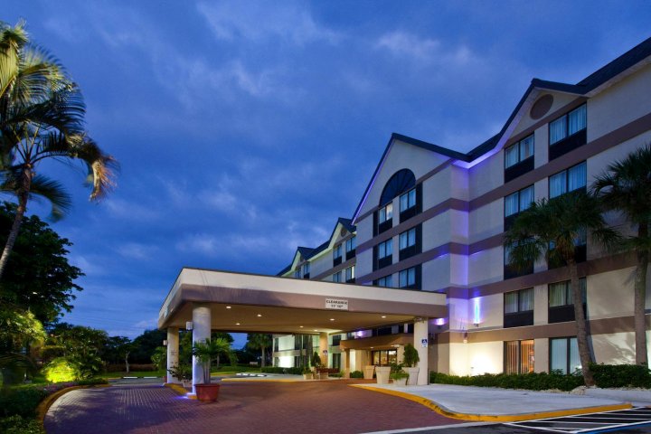 劳德代尔堡北 - 行政机场智选假日酒店(Holiday Inn Express Fort Lauderdale North - Executive Airport, an IHG Hotel)