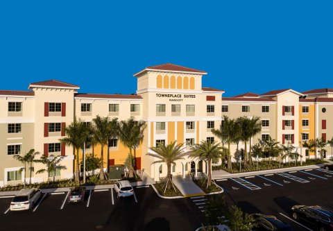 迈尔斯福德艾斯特罗万豪唐普雷斯套房酒店(TownePlace Suites by Marriott Fort Myers Estero)