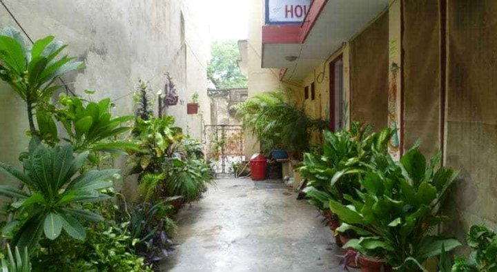 Khushi Paying Guest House (AC Room for 2)