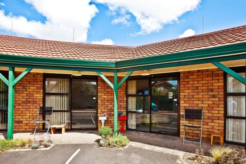 帕帕库拉纪念碑汽车旅馆(Monument Motor Lodge Papakura)