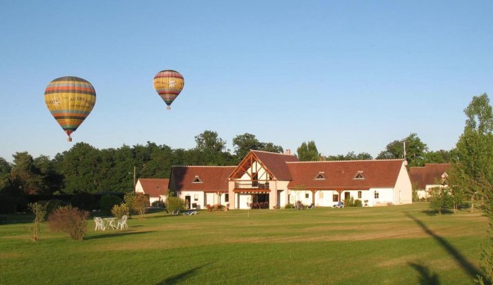 之间的藤蔓和城堡酒店(Entre Vignes et Châteaux)