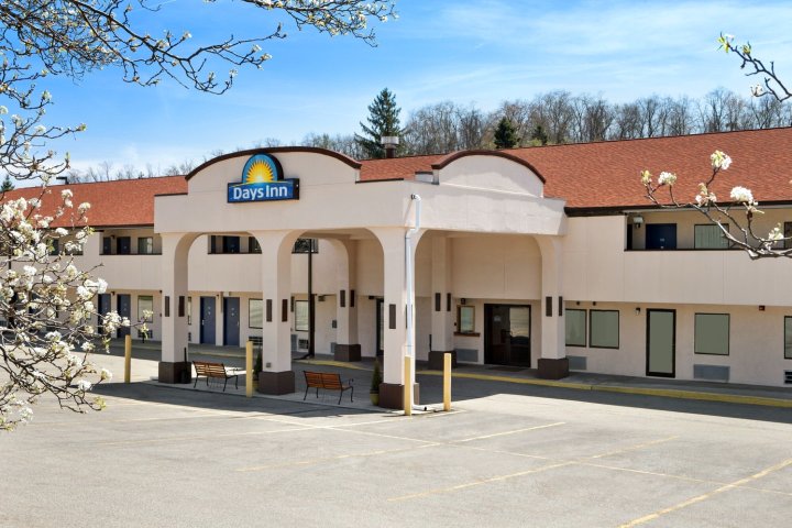 蒙罗维尔 - 匹兹堡罗德威套房酒店(Rodeway Inn & Suites Monroeville-Pittsburgh)