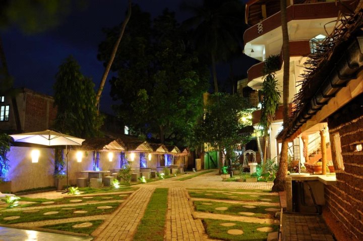 提纳亚酒店(Hotel Tinaya)