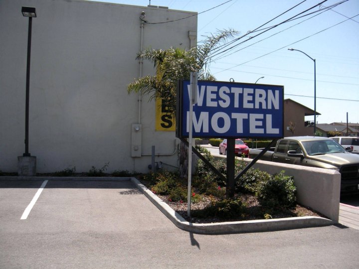 维斯特汽车旅馆(Western Motel)