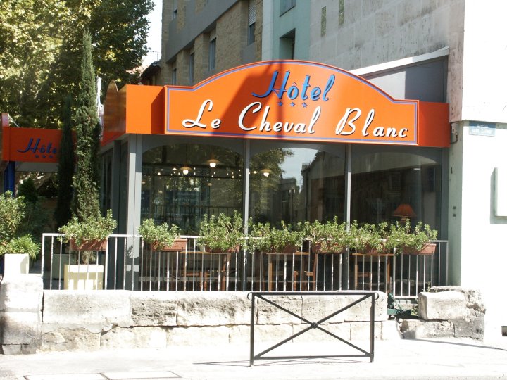 乐切瓦尔布兰克酒店(Le Cheval Blanc)