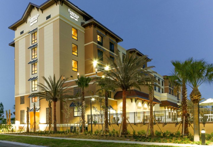 克利尔沃特海滩万豪费尔菲尔德套房酒店(Fairfield Inn & Suites by Marriott Clearwater Beach)