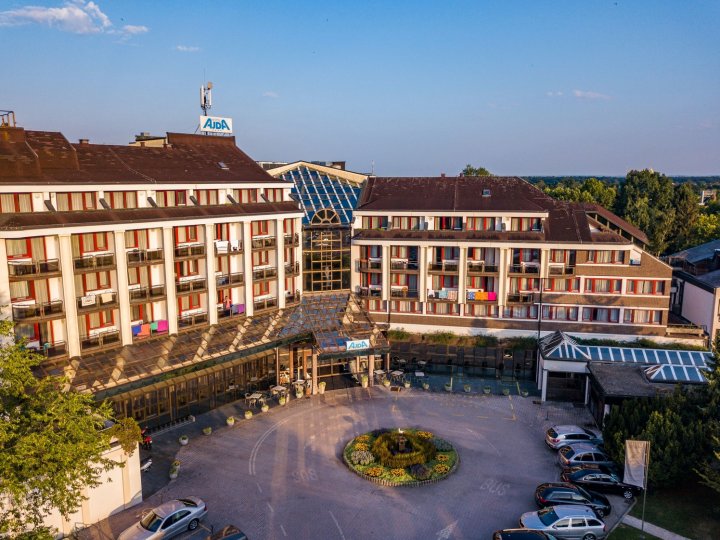 阿扎酒店 - 温泉3000 - 萨瓦酒店及度假村(Hotel Ajda - Terme 3000 - Sava Hotels & Resorts)