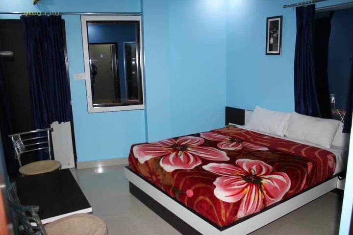 Rishi Holiday Home