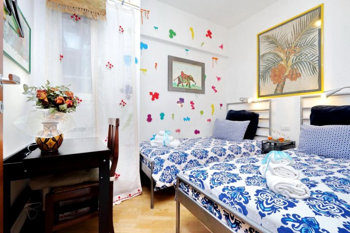 Savorelli Attic-3 Bedroom Apartment with Balcony - Itr 55932