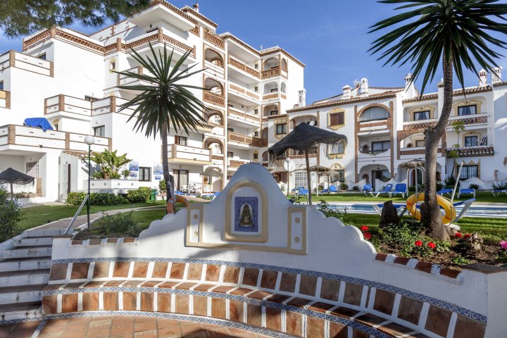 皇冠卡拉翁度假俱乐部酒店(Calahonda Apartments - Los Jarales)