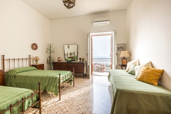 Charming Terrace on the Gulf of Cefalù