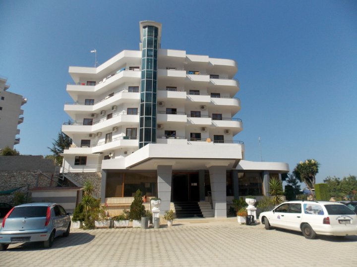 Hotel Mediterrane