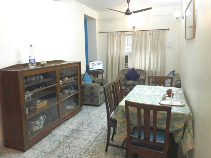 2BHK Restful Rooms in Dhakuria