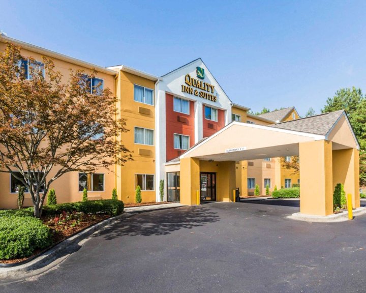 伯明翰品质酒店 - 高速公路280(Quality Inn & Suites Birmingham - Highway 280)