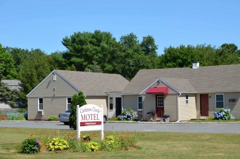 法尔茅斯卡尔顿汽车旅馆(Carleton Circle Motel Falmouth)