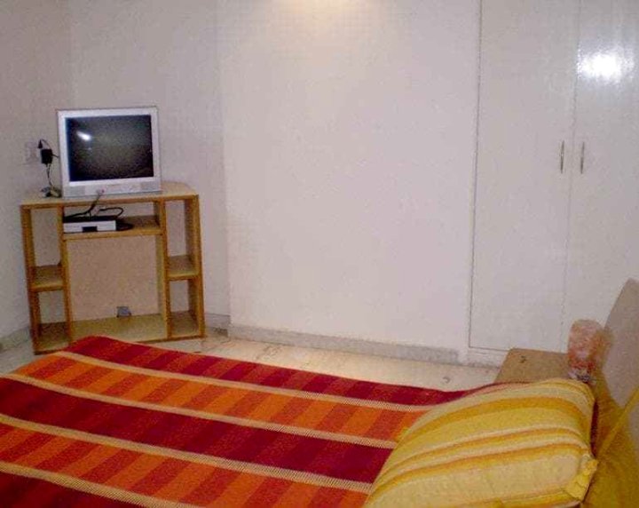 Standard Rooms in a Fully-Furnished Apartment Near Aiims