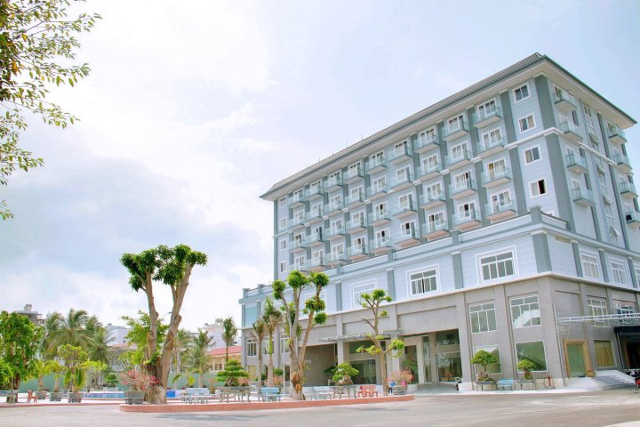 芽庄天空酒店(Sky Nha Trang Hotel)